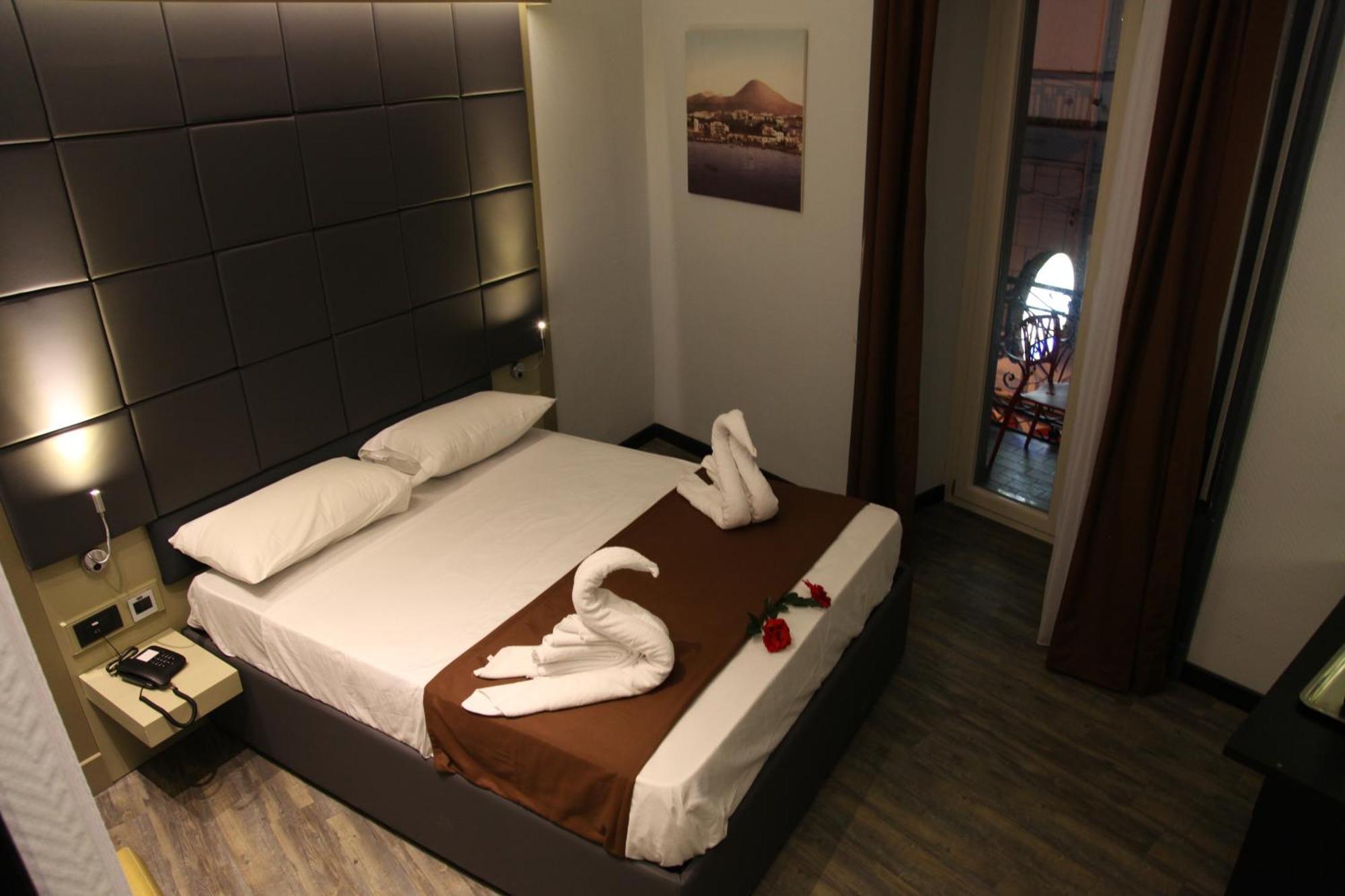 Dolce Vita Rooms ナポリ エクステリア 写真